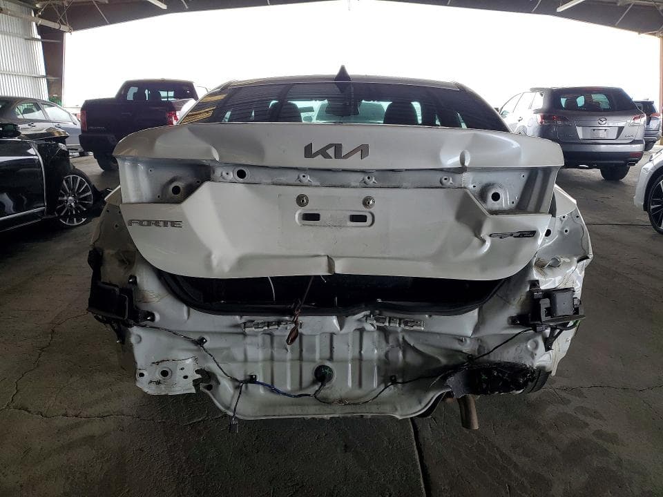 2022 KIA FORTE GT LINE 6
