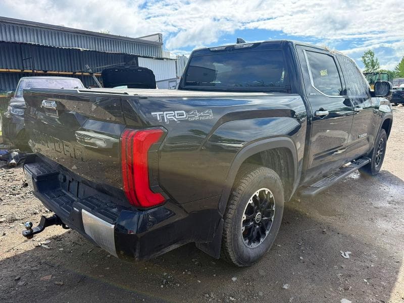 2023 TOYOTA TUNDRA CREWMAX LIMITED CREWMAX LIMITED 4