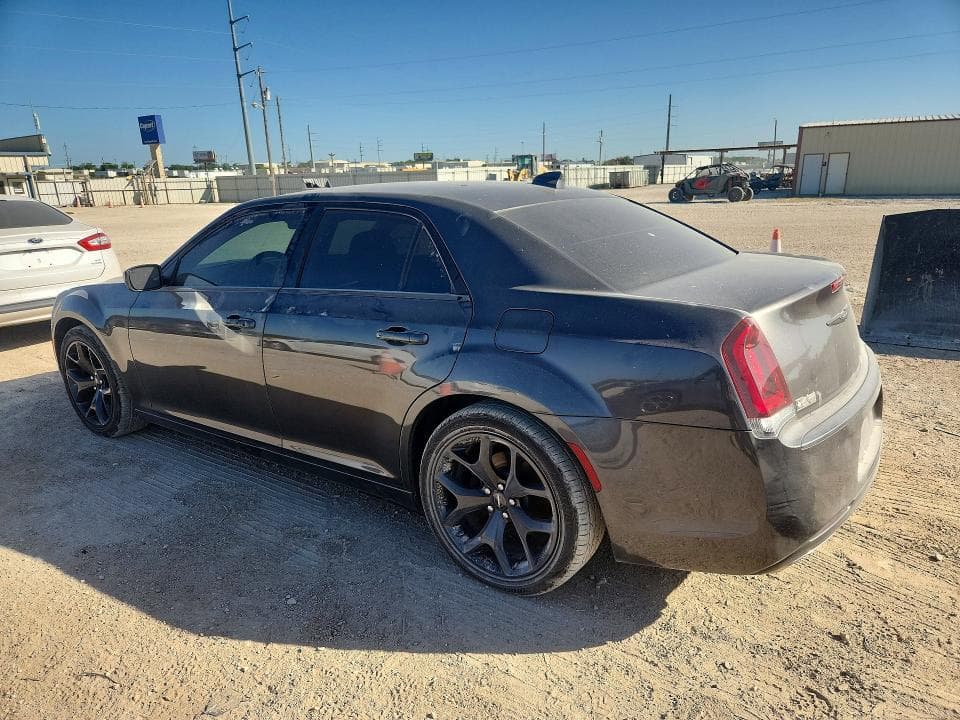 2020 CHRYSLER 300 TOURING 2