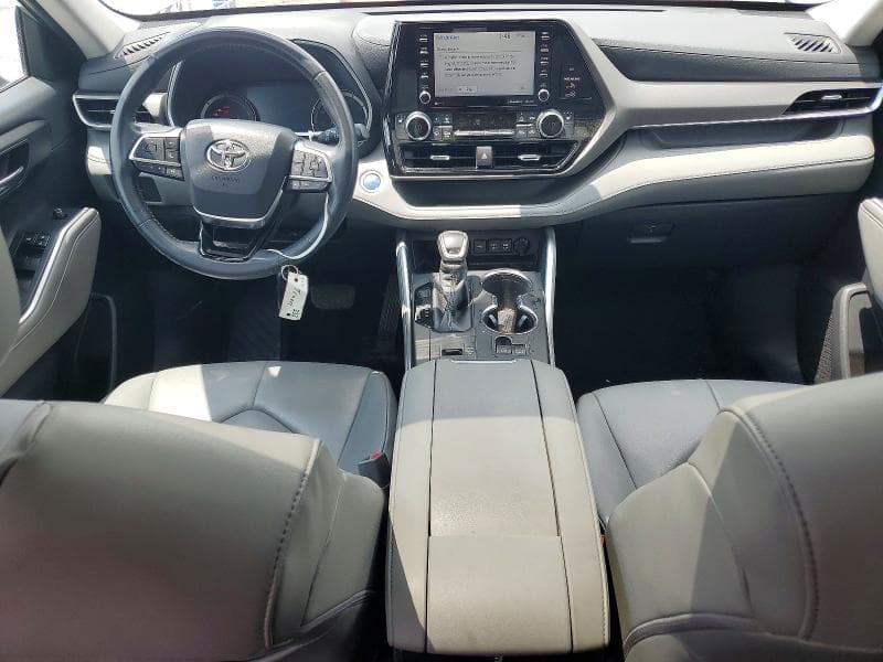 2020 TOYOTA HIGHLANDER HYBRID XLE 8