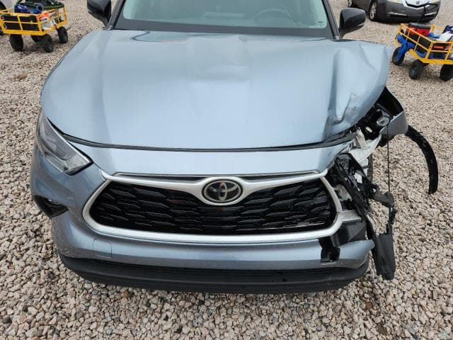 2021 TOYOTA HIGHLANDER XLE 12