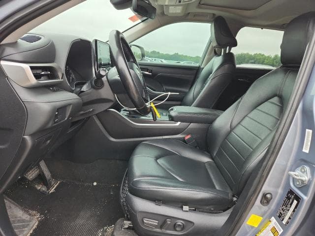 2021 TOYOTA HIGHLANDER XLE 7