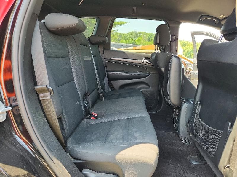 2018 JEEP GRAND CHEROKEE LAREDO 11