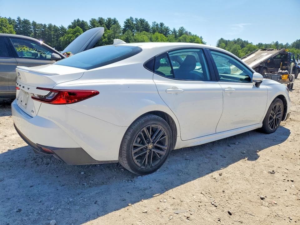 2025 TOYOTA CAMRY SE SE 3