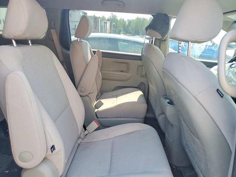 2017 KIA SEDONA L L 11