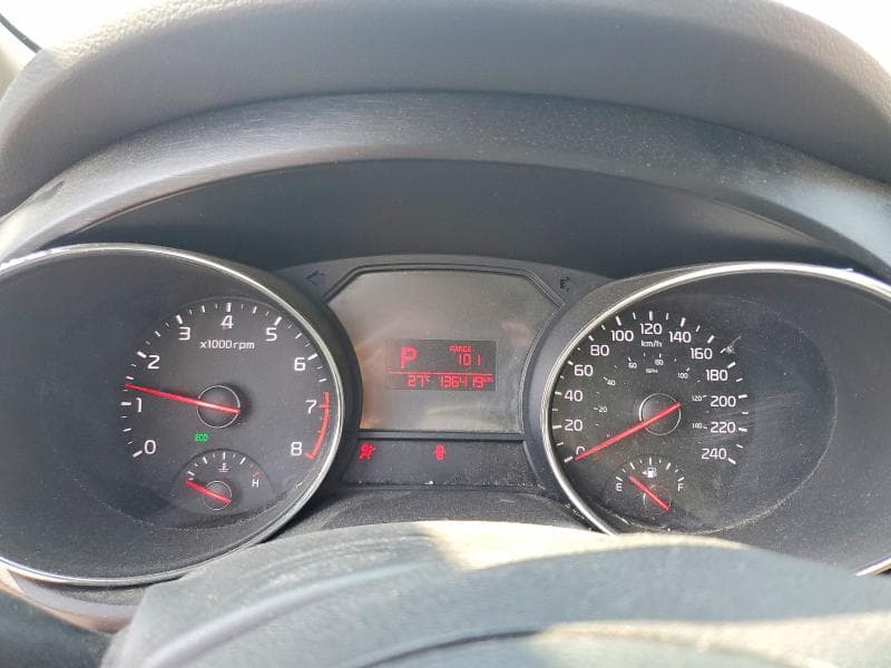 2017 KIA SEDONA L L 9