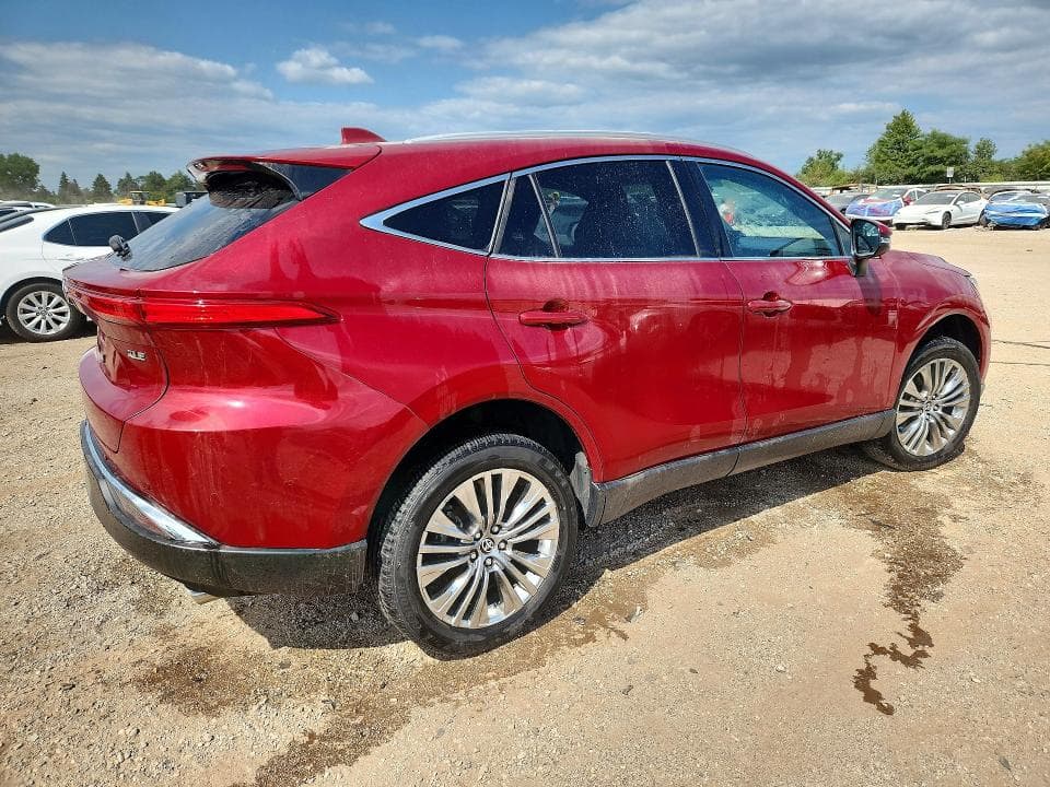 2023 TOYOTA VENZA XLE 3