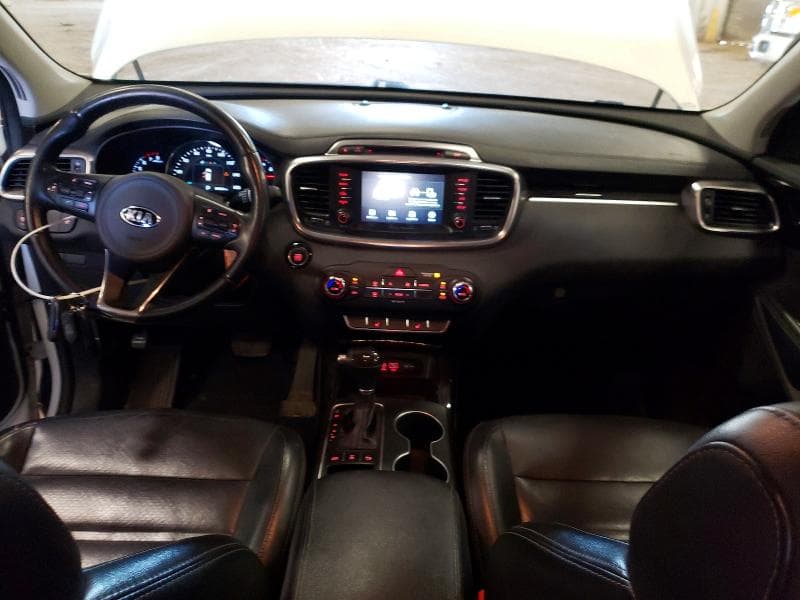 2017 KIA SORENTO EX 8