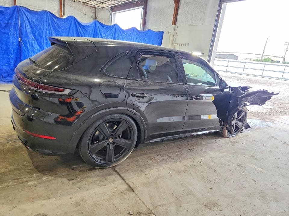 2026 PORSCHE CAYENNE TURBO E-HYBRID 3