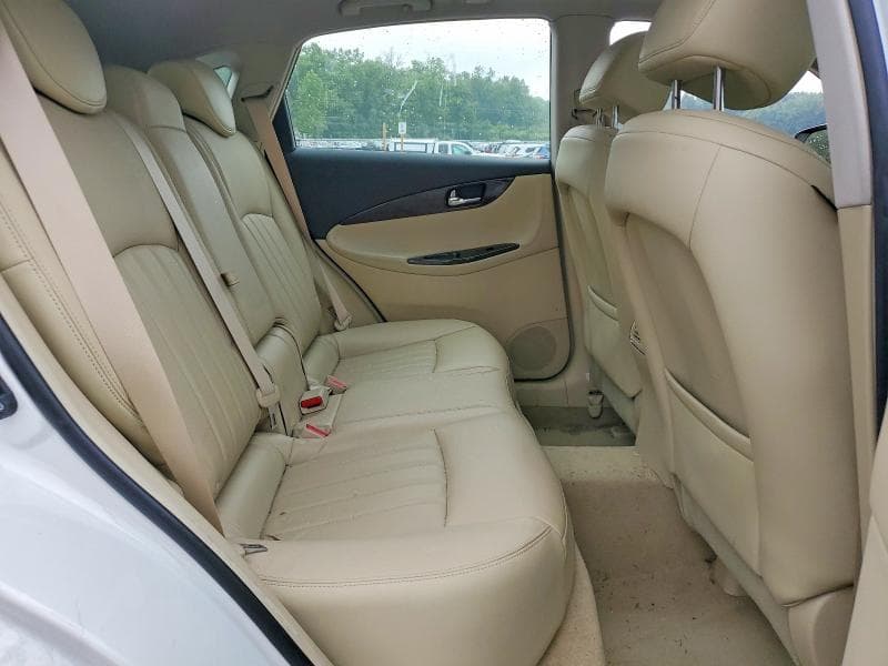 2017 INFINITI QX50 BASE 11