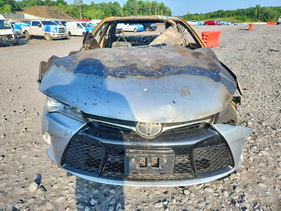 2017 TOYOTA CAMRY SE 5