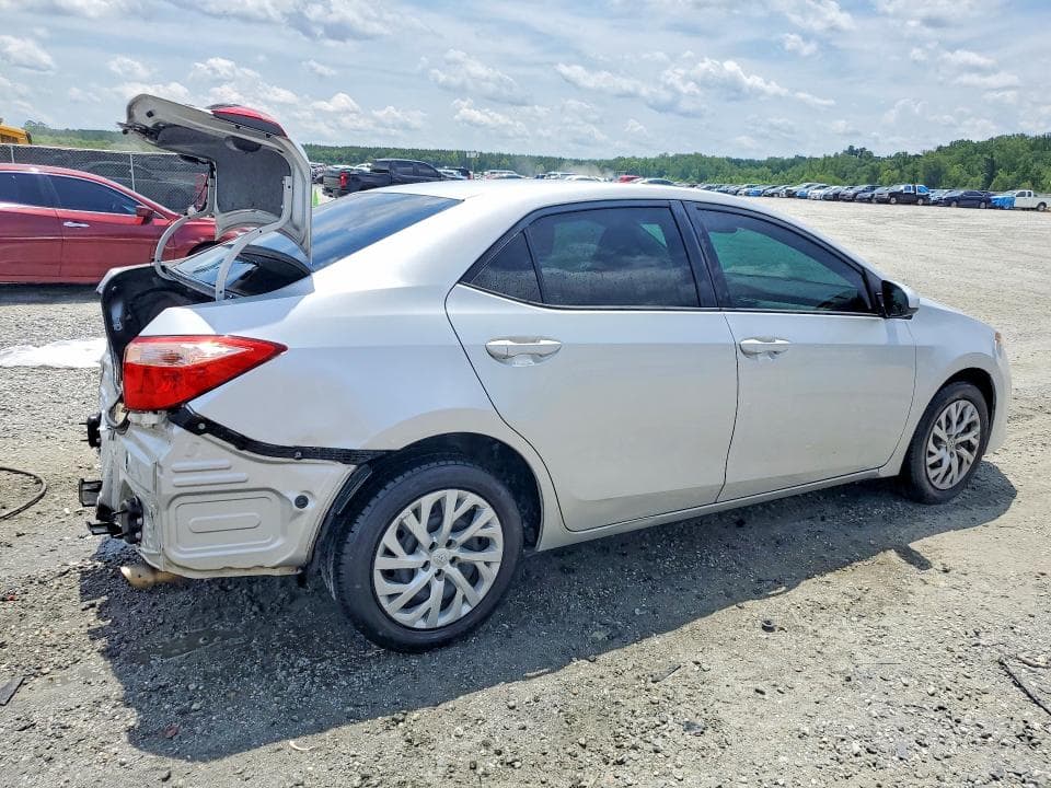 2018 TOYOTA COROLLA LE 3