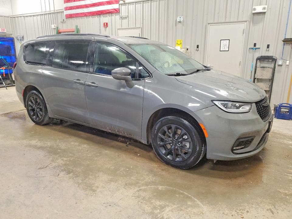2021 CHRYSLER PACIFICA TOURING 4