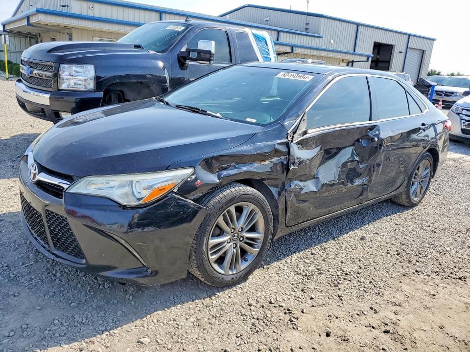 2016 TOYOTA CAMRY SE 1