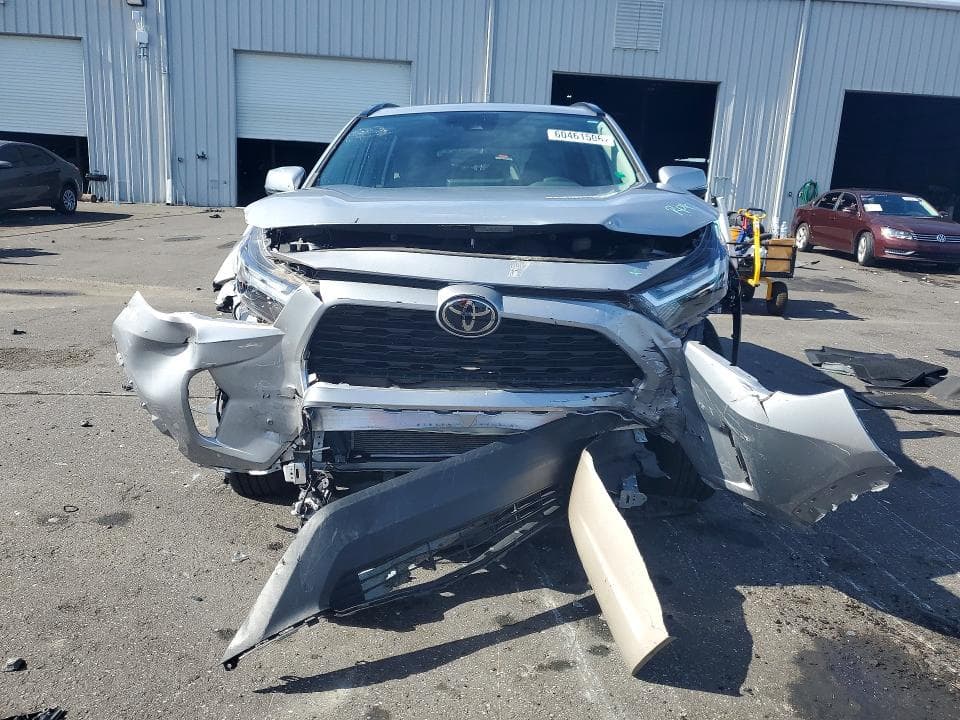 2023 TOYOTA RAV4 XLE PREMIUM 5