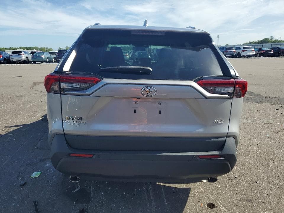2023 TOYOTA RAV4 XLE PREMIUM 6