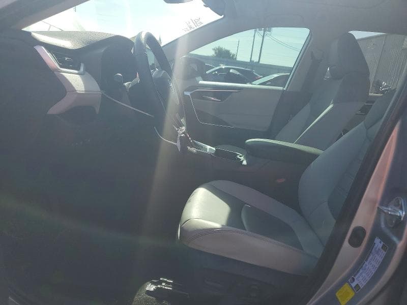 2023 TOYOTA RAV4 XLE PREMIUM 7