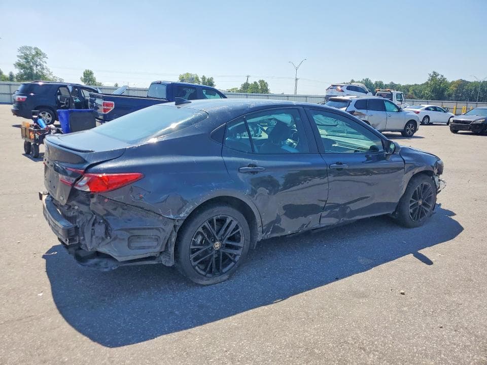 2025 TOYOTA CAMRY SE 3