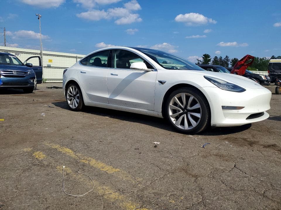 2020 TESLA MODEL 3 4