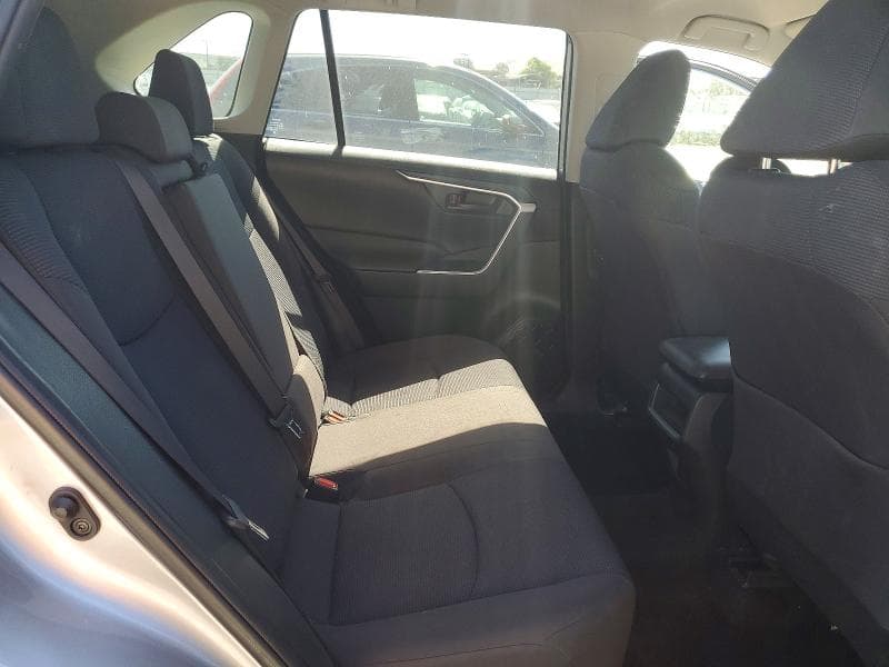 2019 TOYOTA RAV4 11