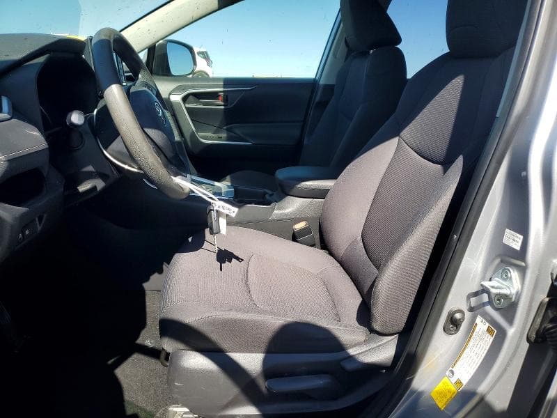 2019 TOYOTA RAV4 7