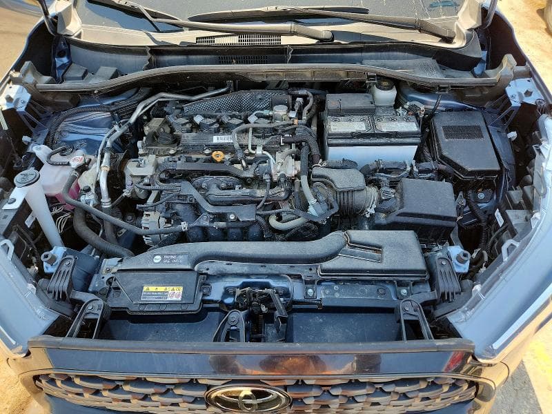 2024 TOYOTA COROLLA CROSS L L 12