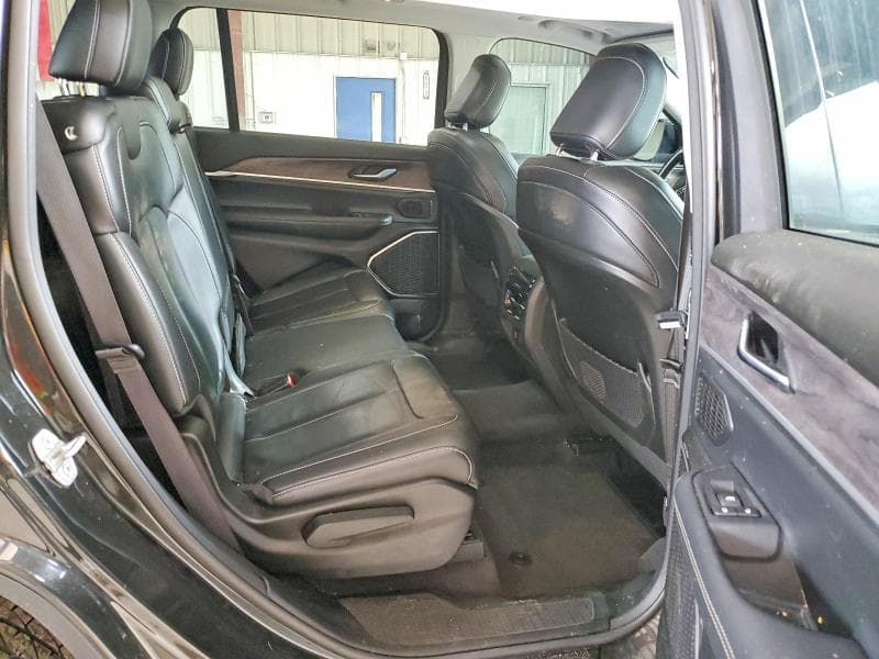 2022 JEEP GRAND CHEROKEE L LIMITED 11