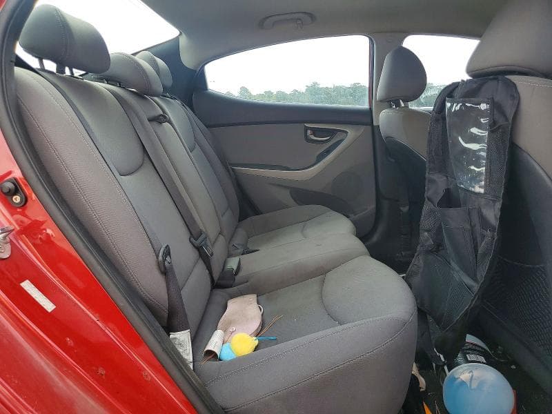 2016 HYUNDAI ELANTRA SE SE 10