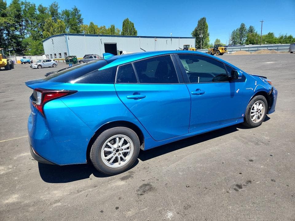 2020 TOYOTA PRIUS LE 3