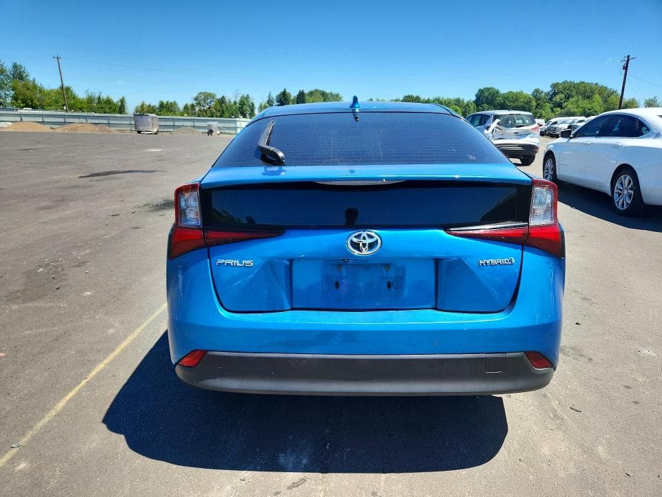 2020 TOYOTA PRIUS LE 6
