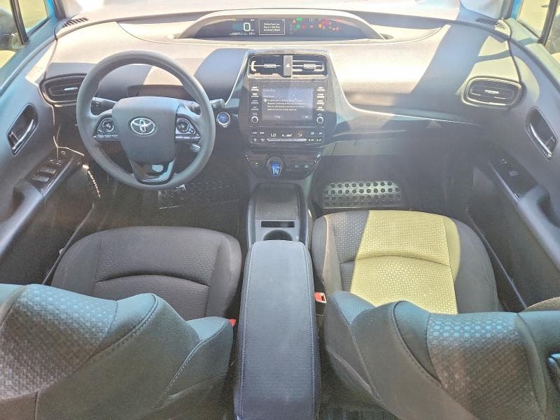 2020 TOYOTA PRIUS LE 8