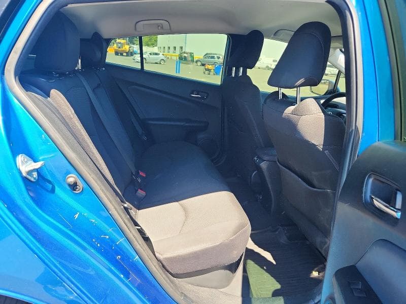 2020 TOYOTA PRIUS LE 10