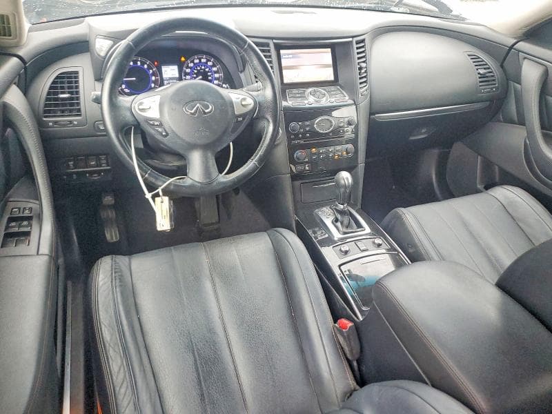 2017 INFINITI QX70 BASE 8
