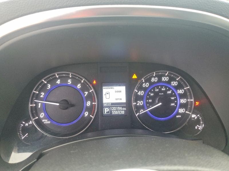 2017 INFINITI QX70 BASE 9