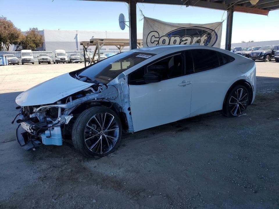 2024 TOYOTA PRIUS XLE - 1