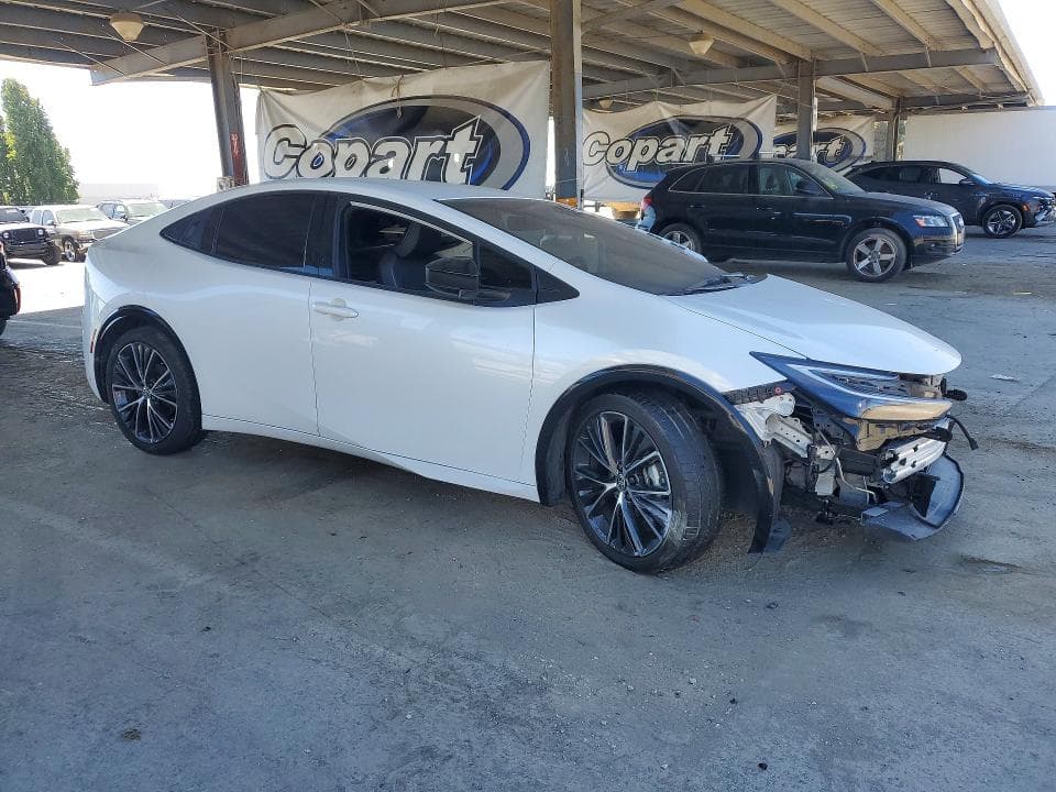 2024 TOYOTA PRIUS XLE 4
