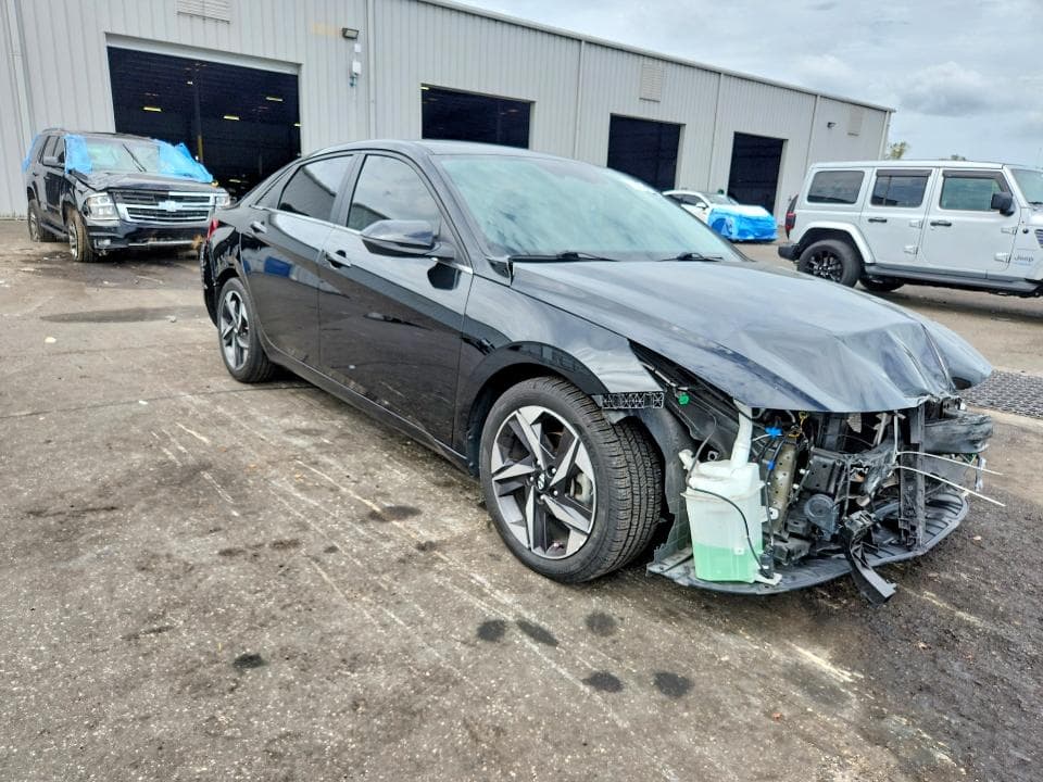 2022 HYUNDAI ELANTRA SEL 4