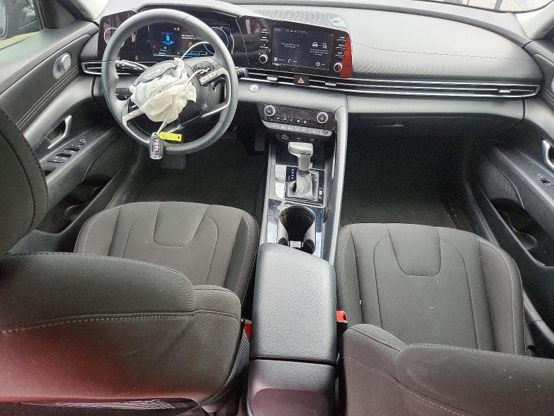 2022 HYUNDAI ELANTRA SEL 8
