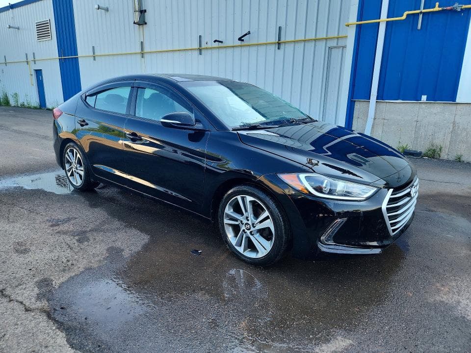 2017 HYUNDAI ELANTRA SE 4