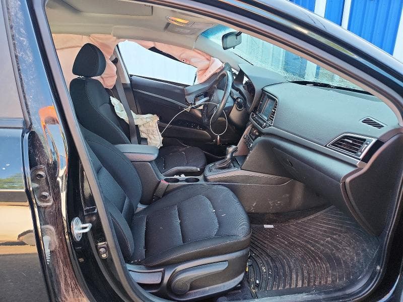 2017 HYUNDAI ELANTRA SE 7