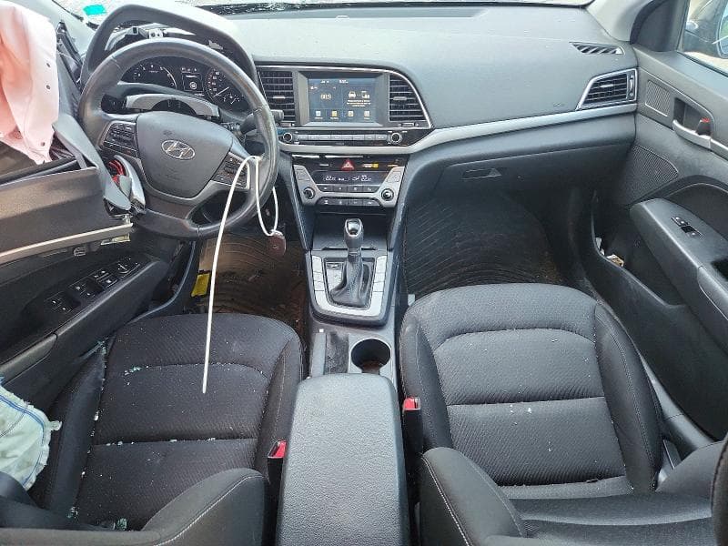 2017 HYUNDAI ELANTRA SE 8