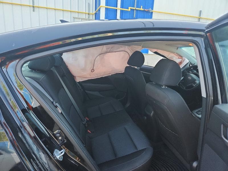 2017 HYUNDAI ELANTRA SE 10
