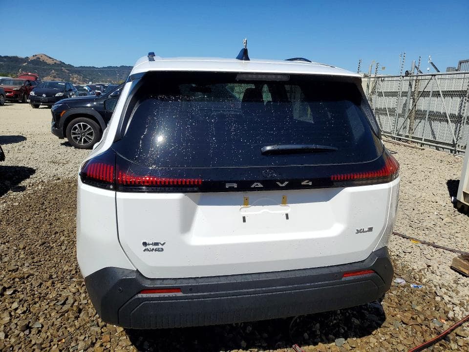 2026 TOYOTA RAV4 XLE PREMIUM 6