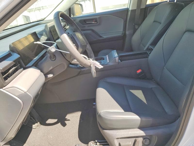 2026 TOYOTA RAV4 XLE PREMIUM 7