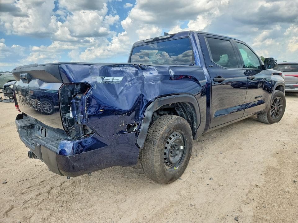 2022 TOYOTA TUNDRA SR5 3