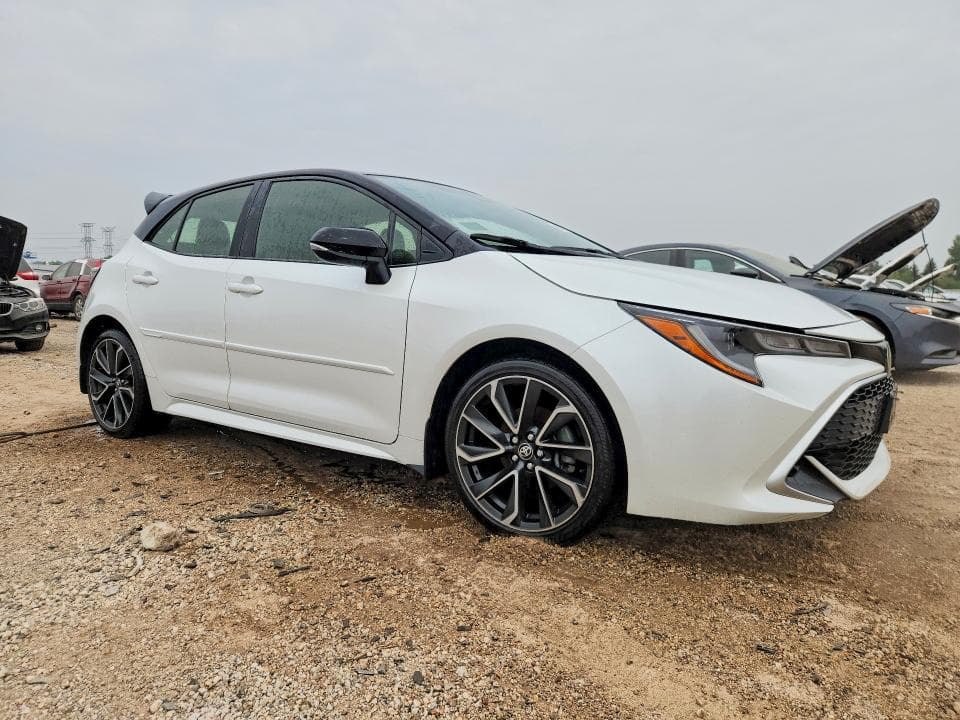 2022 TOYOTA COROLLA XSE 4