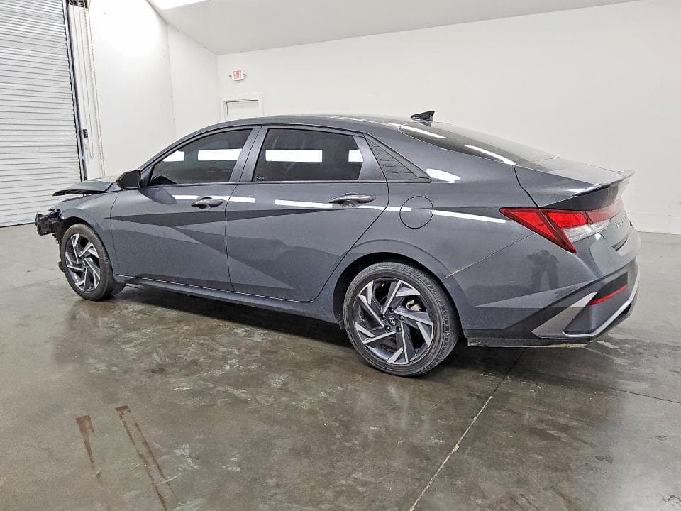 2025 HYUNDAI ELANTRA SEL SPORT 2
