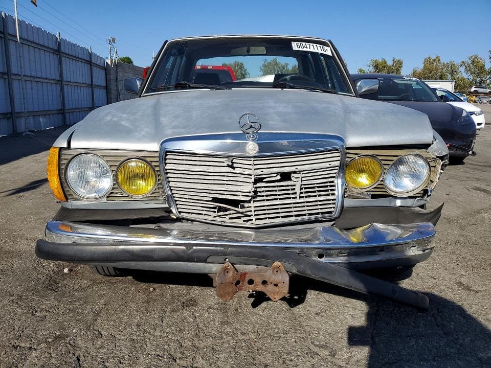 1984 MERCEDES-BENZ 300 DT 5