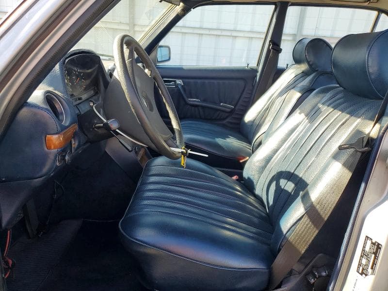 1984 MERCEDES-BENZ 300 DT 7