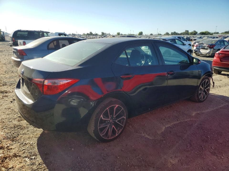 2017 TOYOTA COROLLA LE 3
